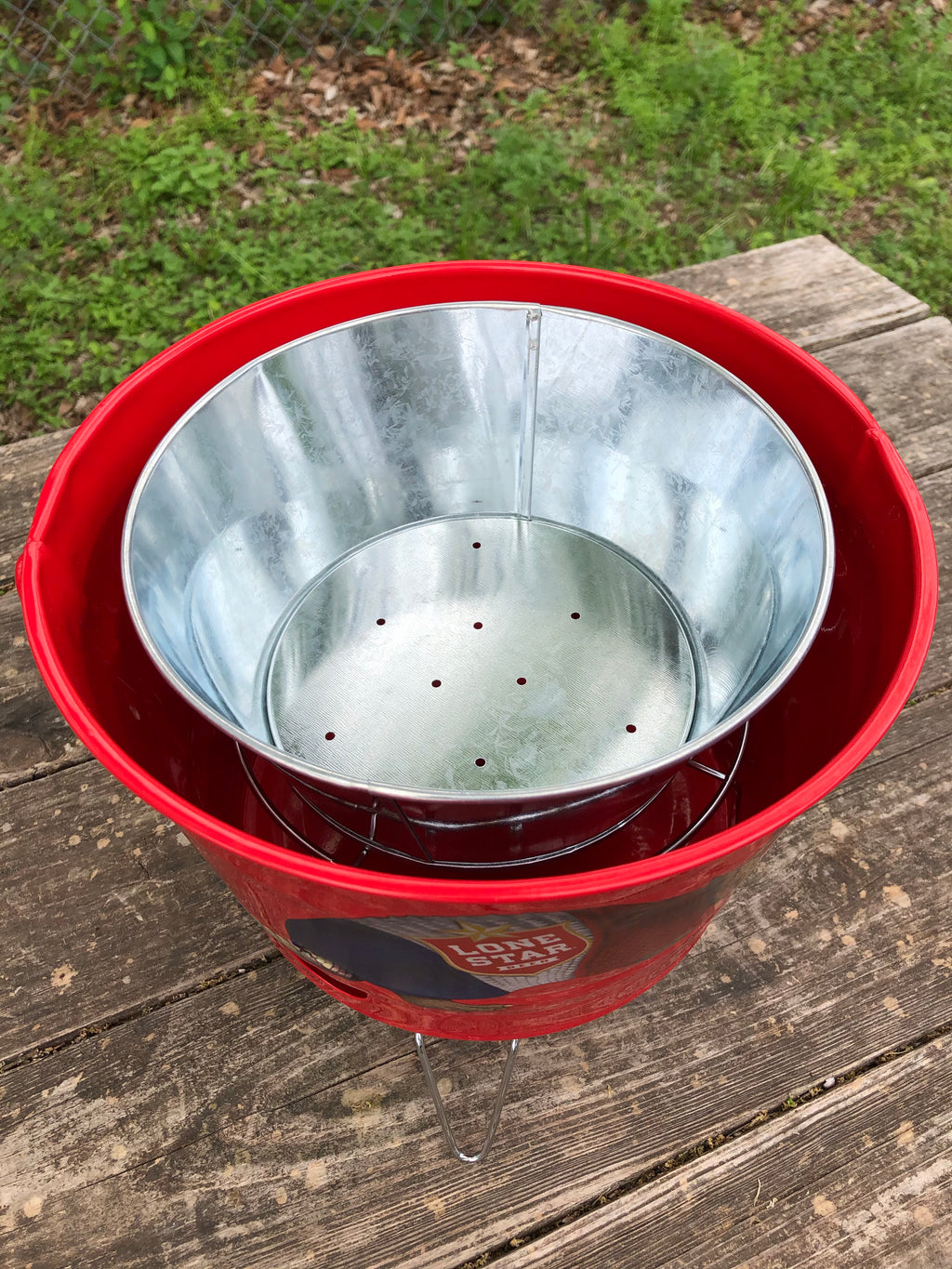 Lone Star Armadillo Bucket Grill